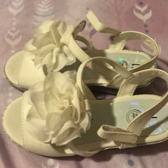 Girl sandals - Picture 2 of 6